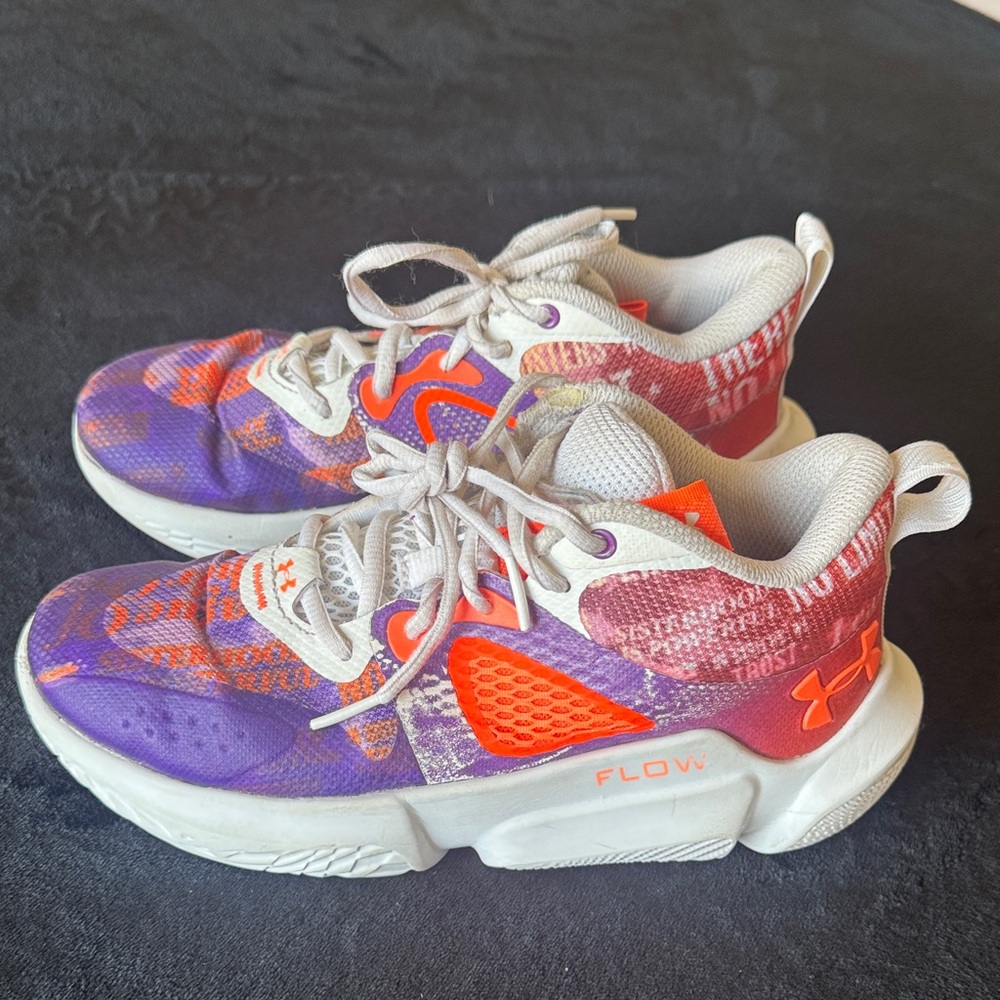 Under Armour Kids Purple & Orange Basketball/Athletic  Sneakers